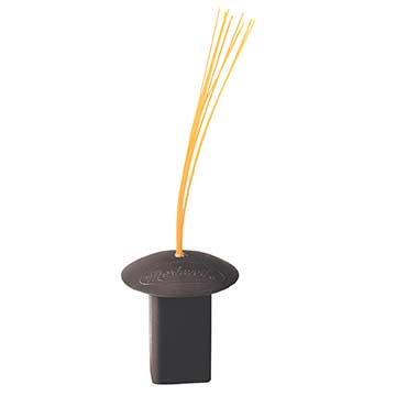 Markwort Black Base Plug w/Orange Bristles